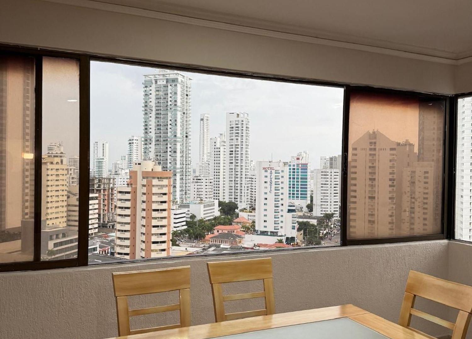1702at Apartamento *