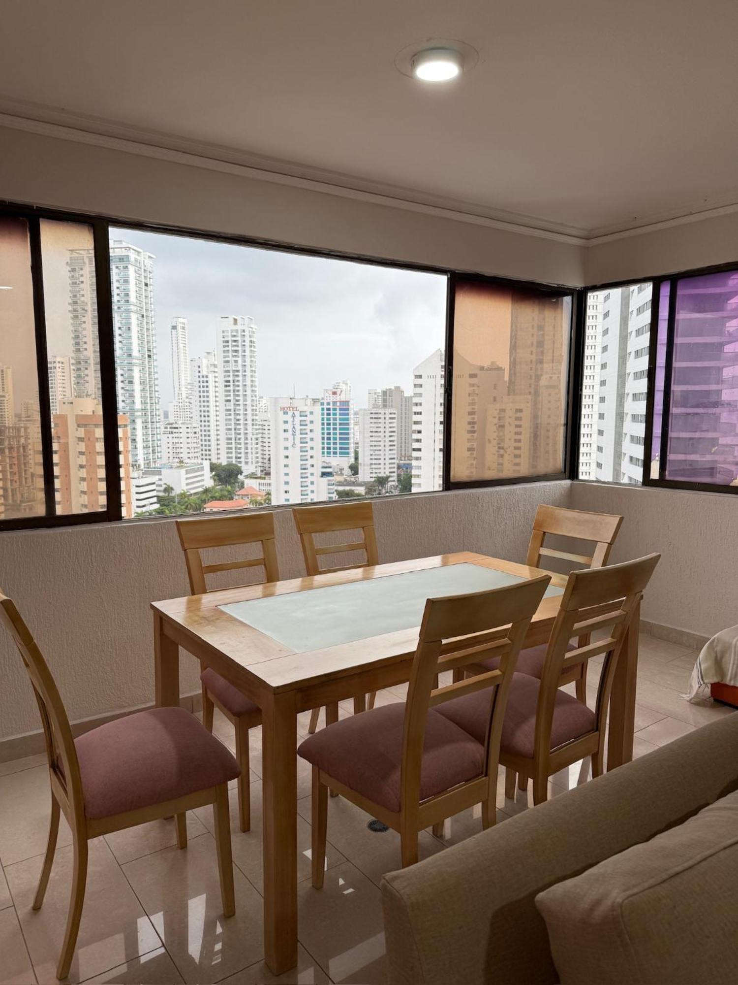 1702at Apartamento *